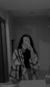 Hot Girl Hide Face Dp