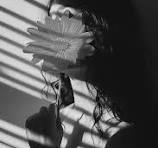 hidden face girl pic black and white mirror free