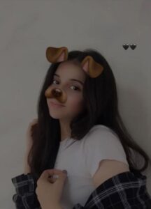 aesthetic hidden face girl pic