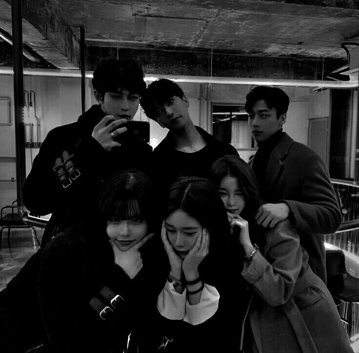 Friends Group DP Aesthetic for Instagram