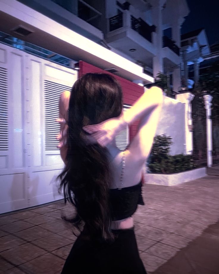 Cool and Aesthetic Single Girl DP