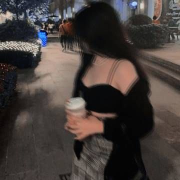 Cool and Aesthetic Single Girl DP