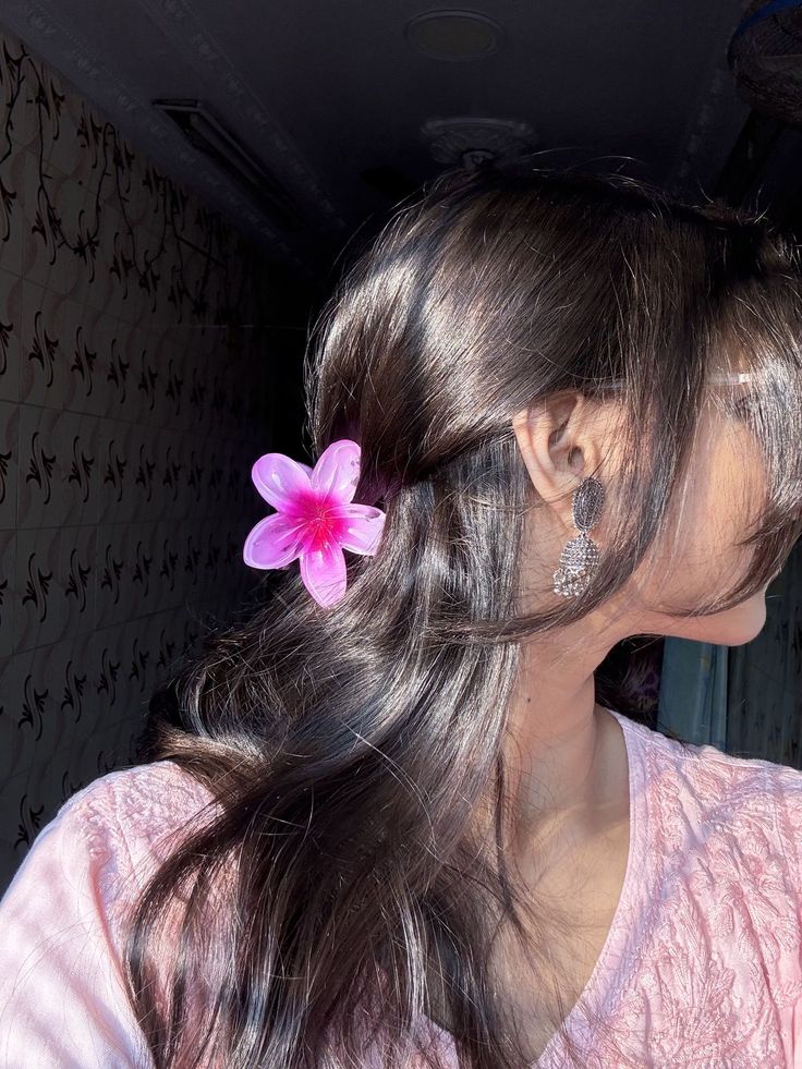 Normal Beautiful Cute Simple Girl Pic