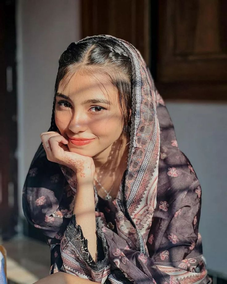 Muslim girl pic simple