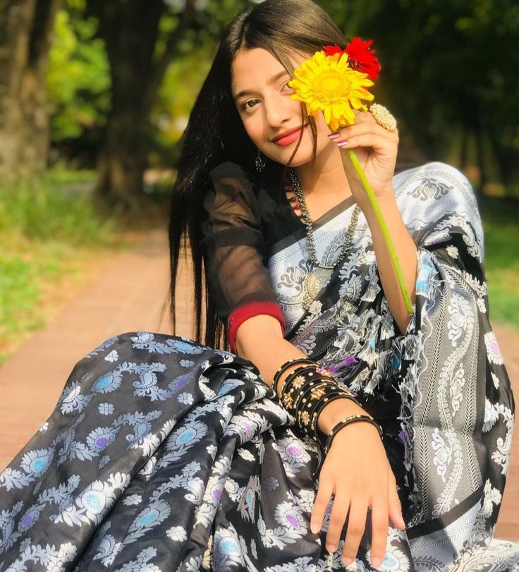 Simple indian girl pic for instagram