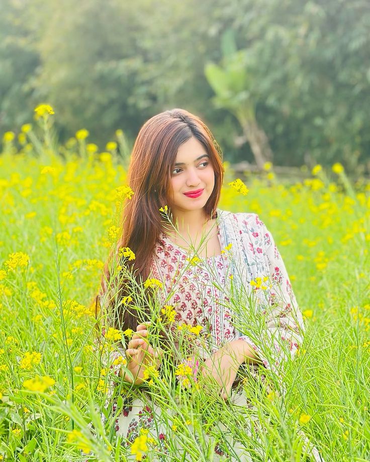 Punjabi girl pic simple