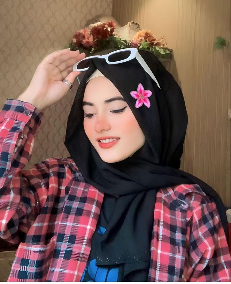 Best Stylish Hijab DP