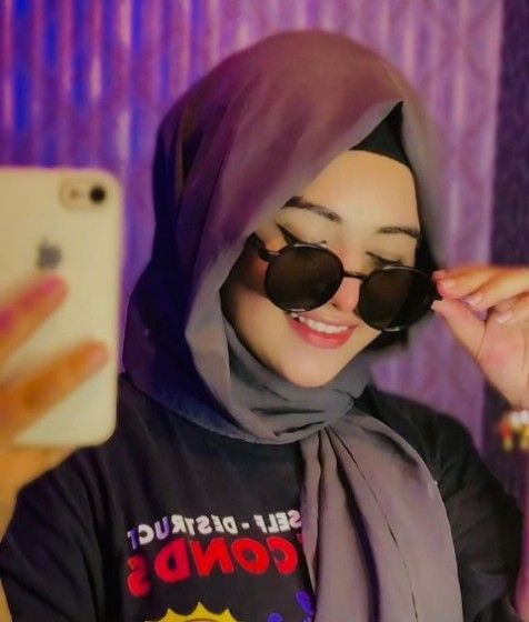 Best Stylish Hijab DP