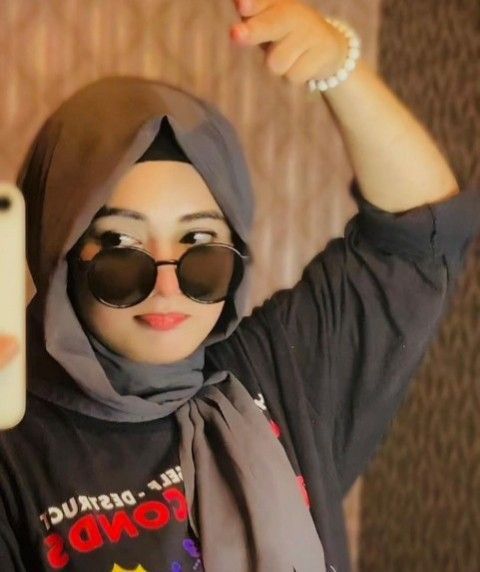 Best Stylish Hijab DP